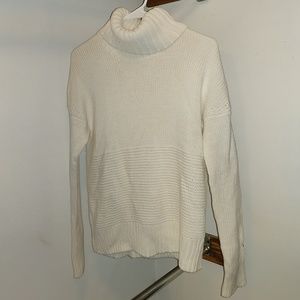 GAP Turtleneck